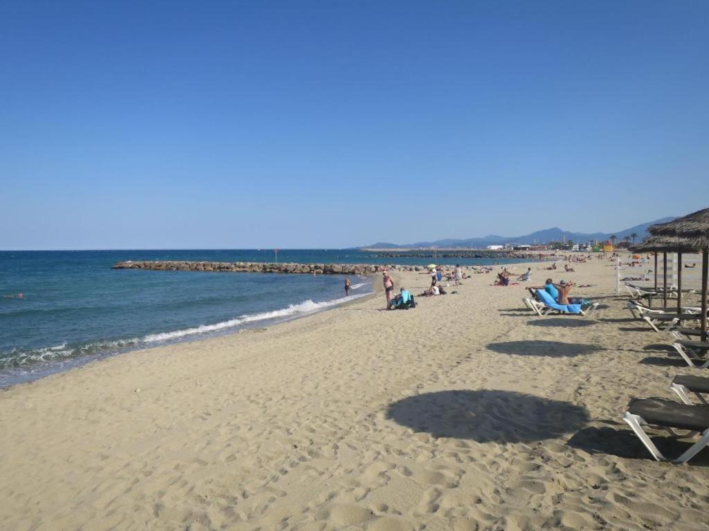 La Penate De Saint Cyp - Residence Les Fregates Vue Mer, Piscine 외부 사진